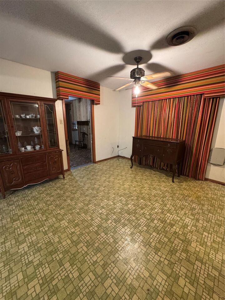 Property Photo: 416 Mertie TX 77465-4441