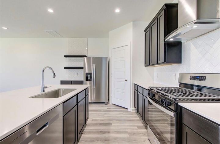 Property Photo: 12323 Brandenburg Gate Drive Drive TX 77047