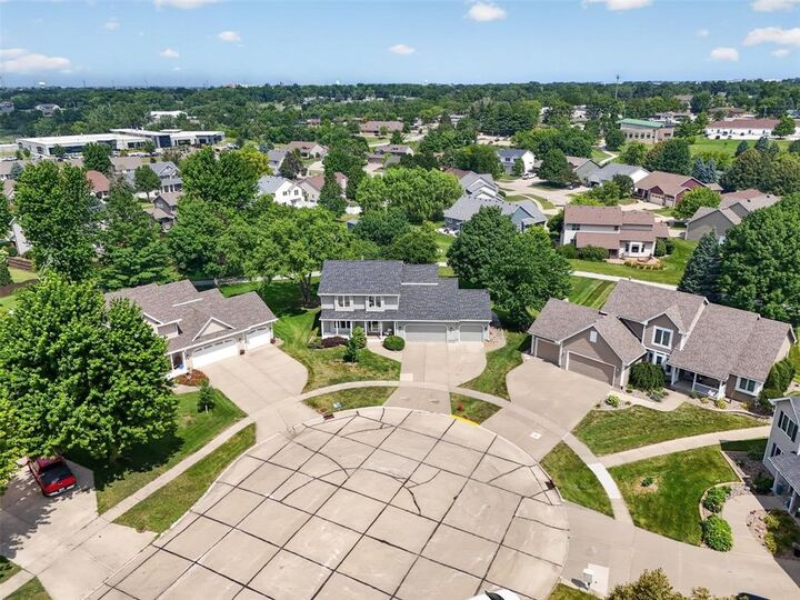 Property Photo: 1110 Sandalwood Court SW IA 50009