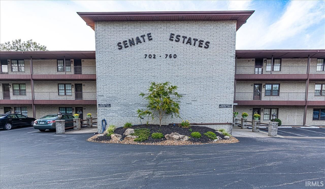 Property Photo:  752 Senate Avenue  IN 47711-1892 