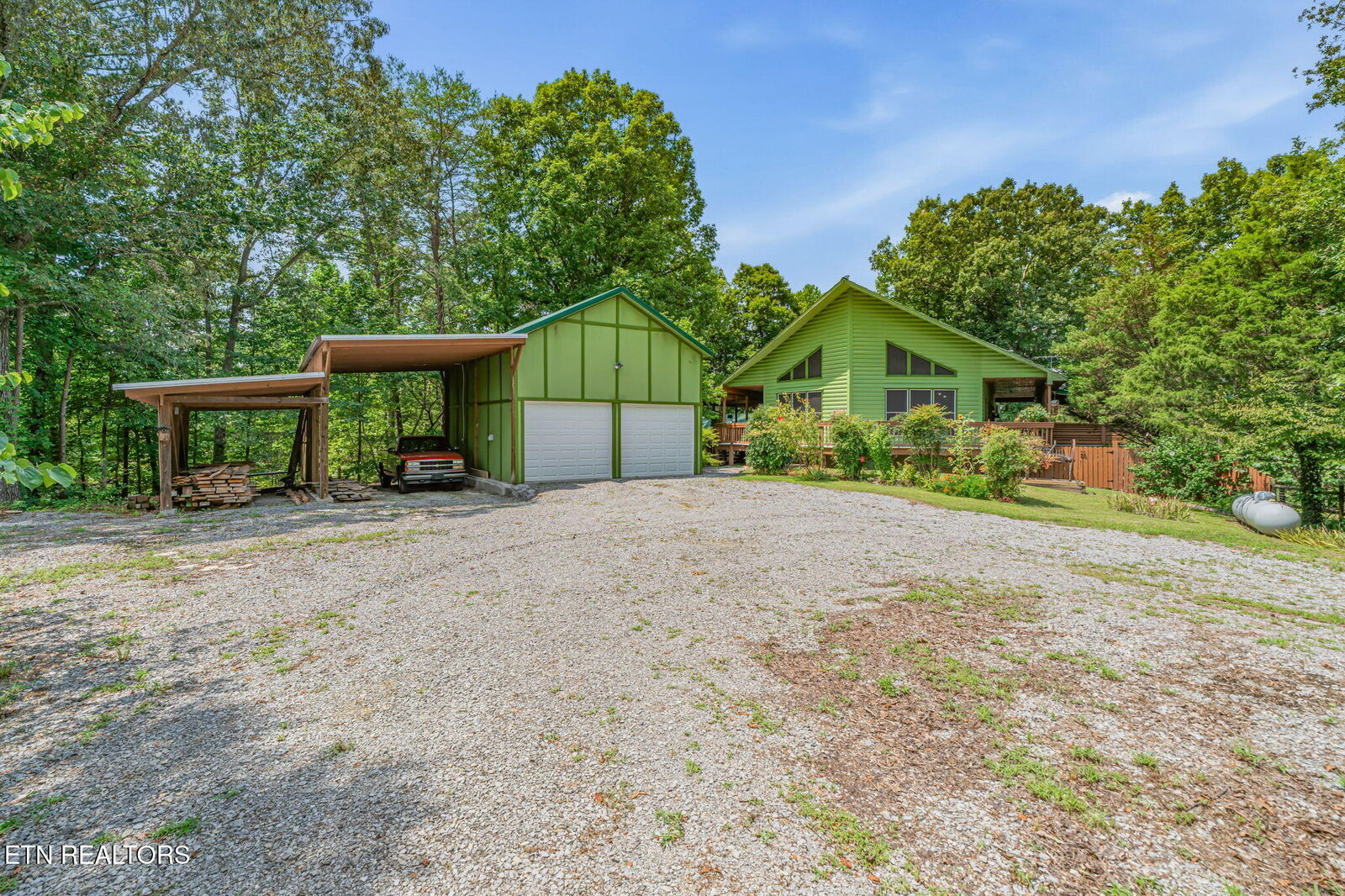Property Photo:  414 Shaddon Rd  TN 37385 