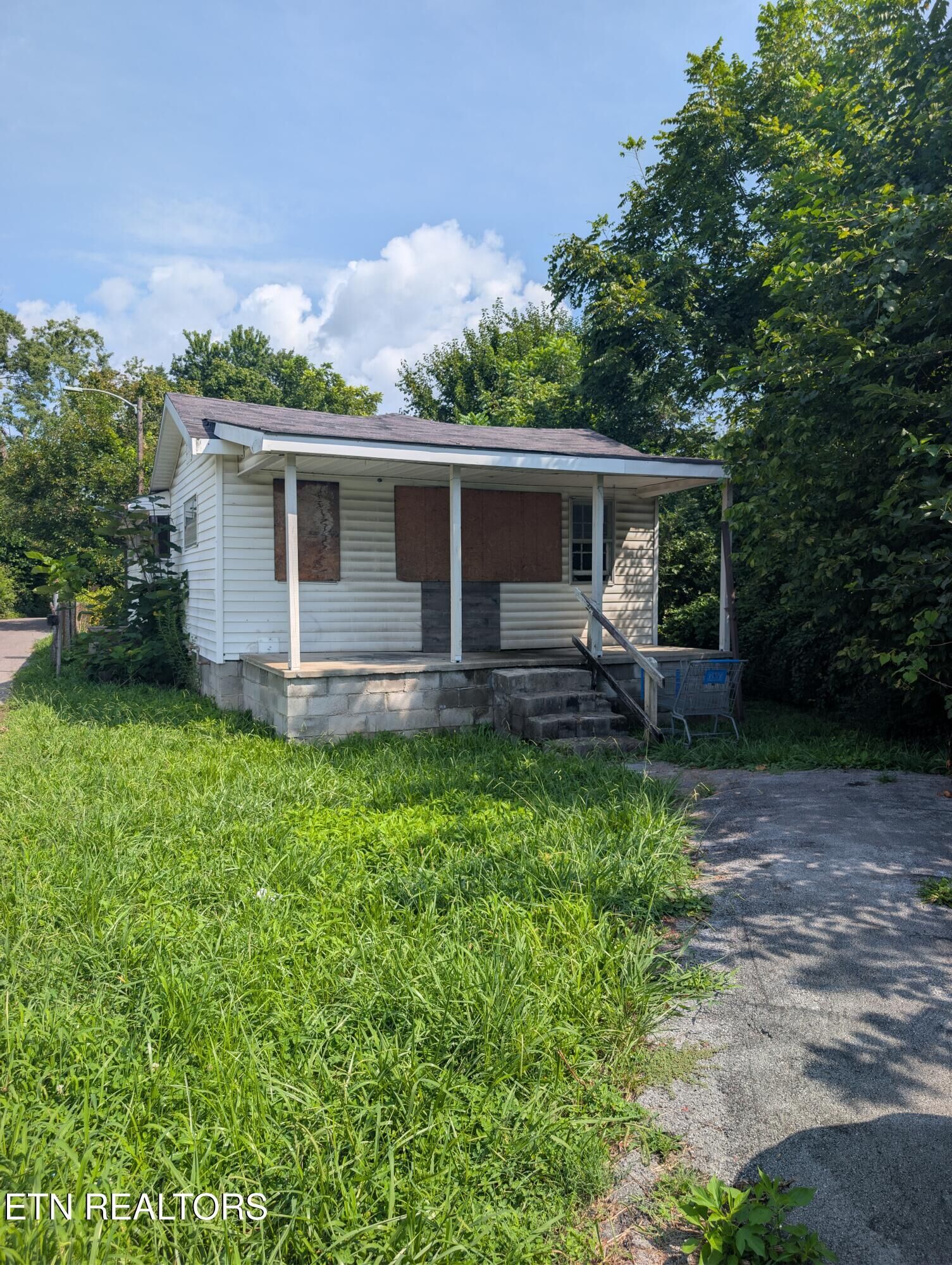 Property Photo: 110 Danbury Ave KY 40965
