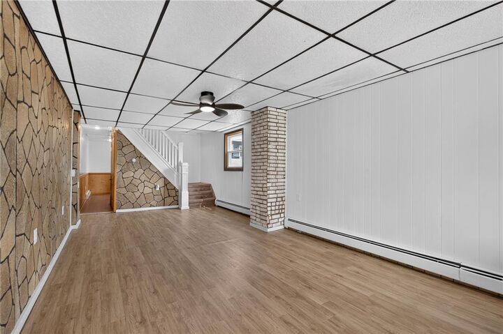 Property Photo: 118 E Amidon Street PA 18250