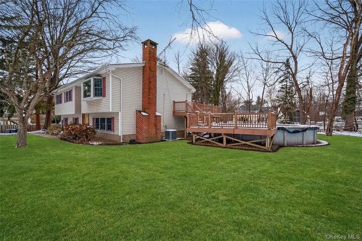 Property Photo:  12 Spruce Court  NY 10954 