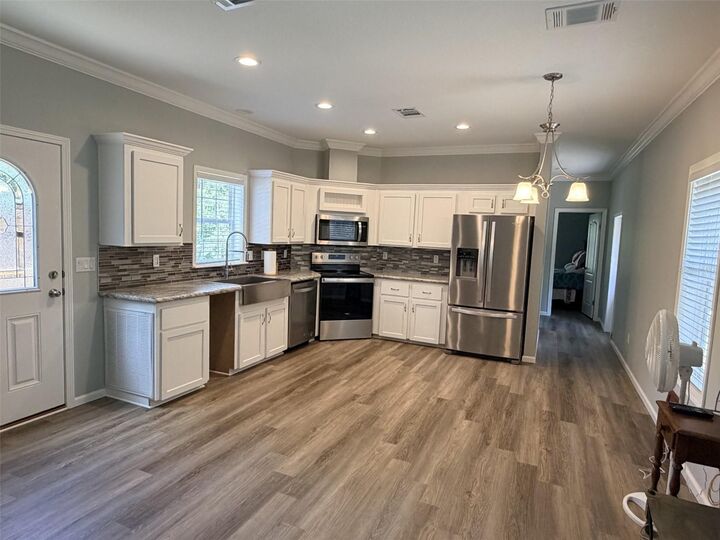 Property Photo:  1957 SE 477 Avenue  FL 32680 