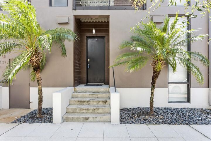 Property Photo:  217 N 12th Street 105  FL 33602 