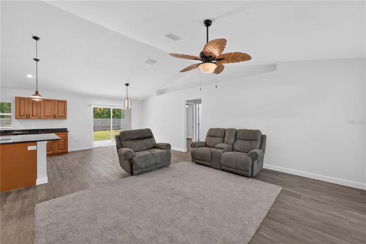 Property Photo: 138 Fisher Run FL 32179