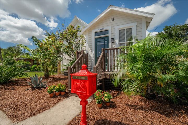 Property Photo:  408 E Amelia Avenue  FL 33602 
