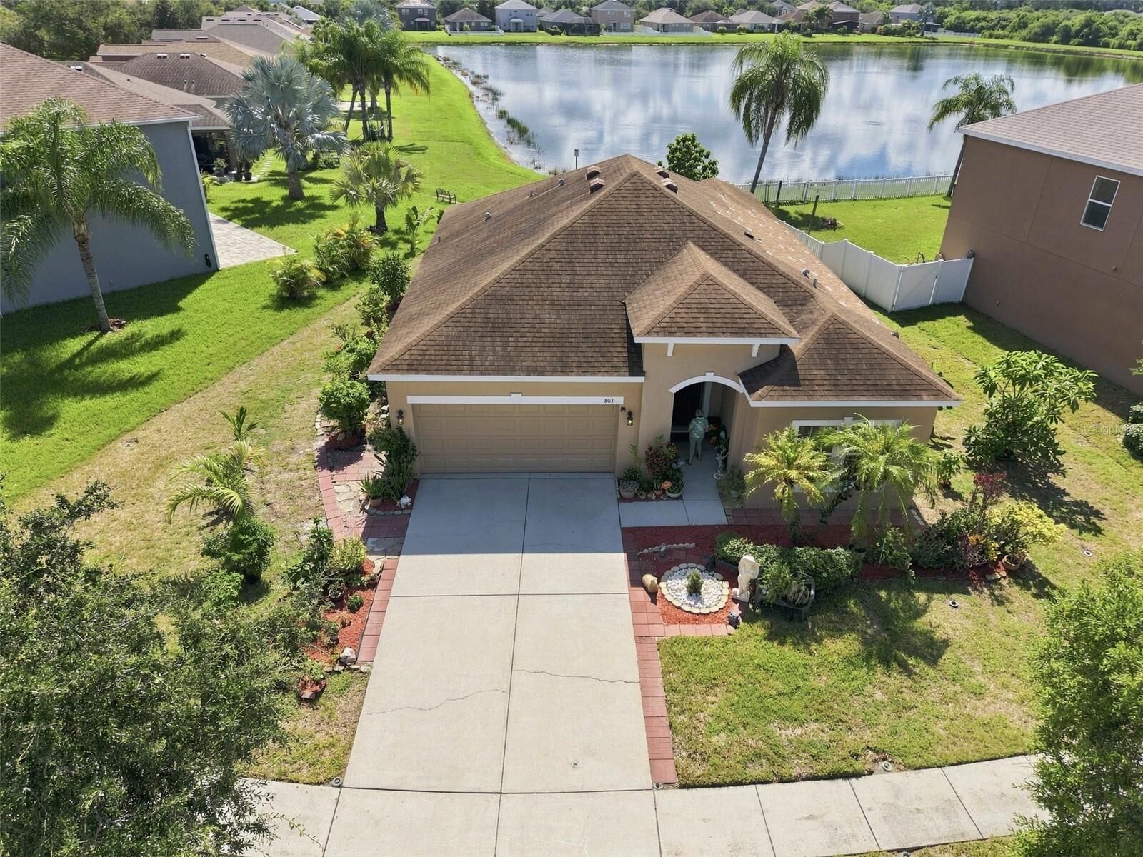Property Photo: 803 Parker Den Drive FL 33570