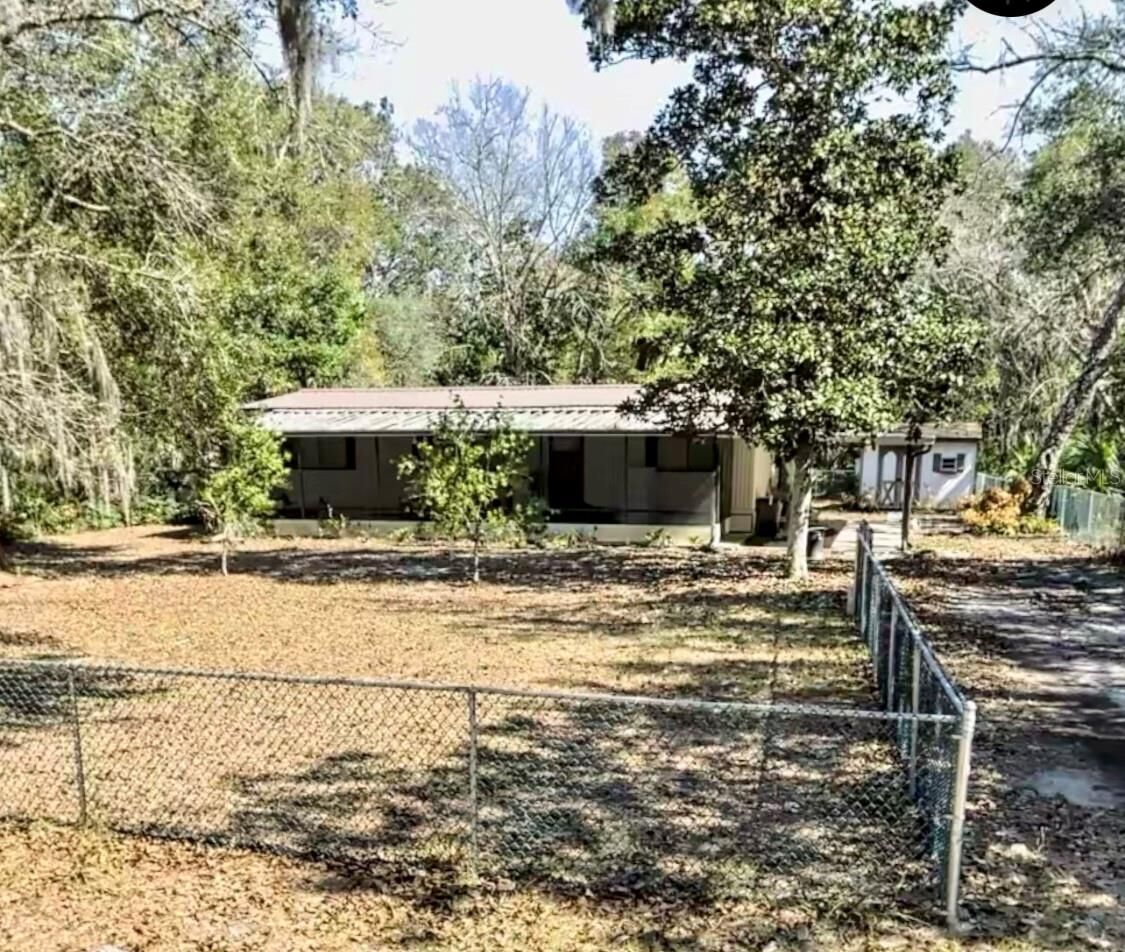 Property Photo: 11 Wildwood Drive FL 32137