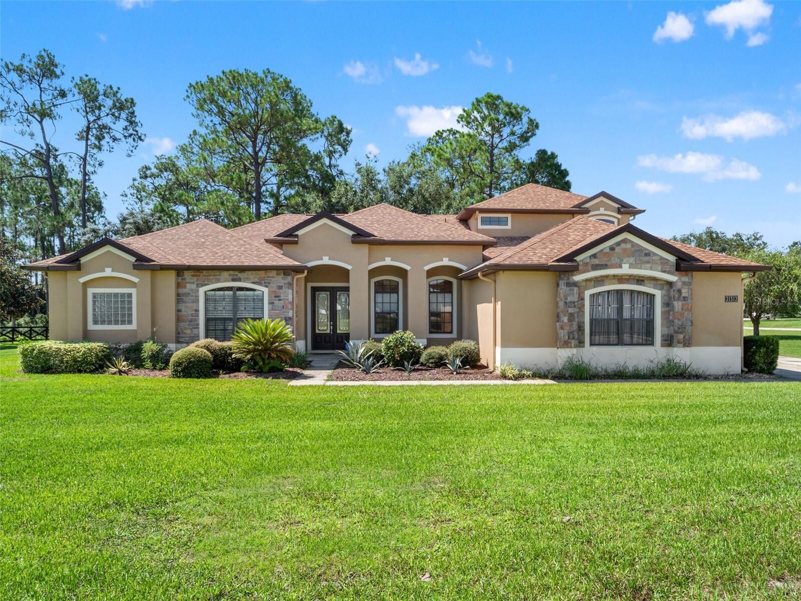 Property Photo:  21312 Marsh View Court  FL 34715 