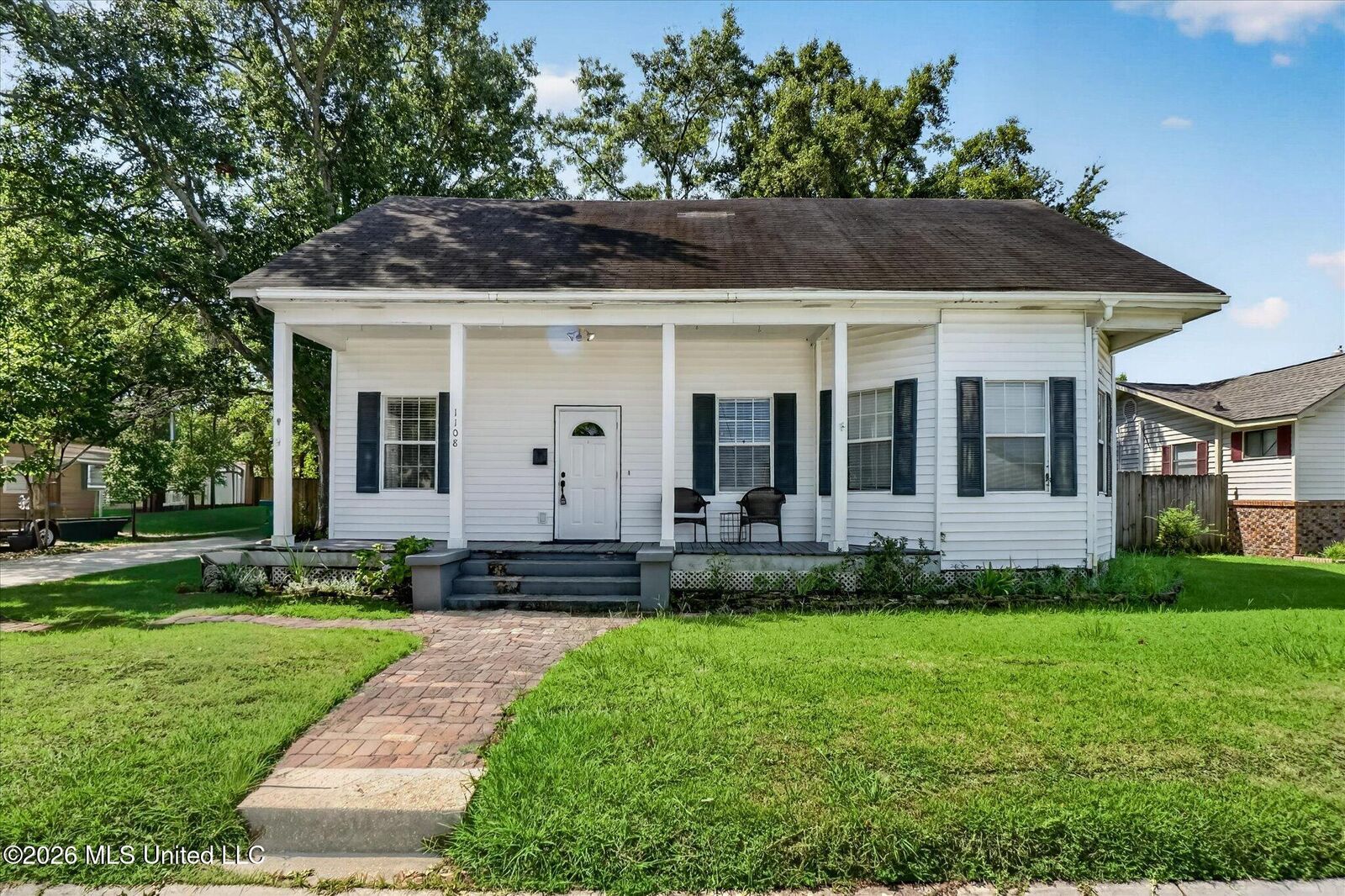 Property Photo: 1108 Live Oak Avenue MS 39567