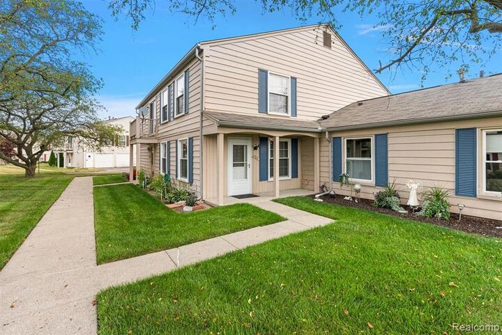 Property Photo: 2763 Fox Hollow Court MI 48360 1717