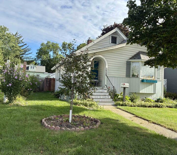 Property Photo: 1620 W Main Street MI 48867
