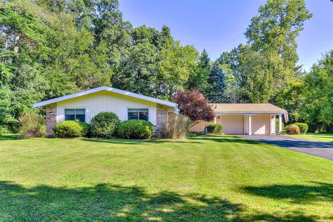 Property Photo: 1844 N Walmont Road MI 49203-5272