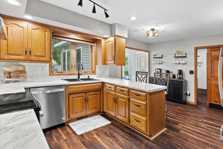 Property Photo: 4709 Laurie Ln WI 54241