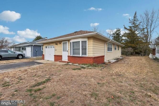 Property Photo:  192 Charlotteville Drive S  NJ 08757 