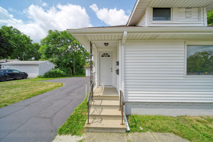 Property Photo:  208 S Brown Street  MI 49203 