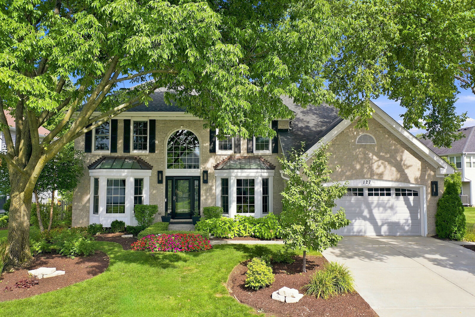Property Photo:  127 Michelle Place  IL 60173 