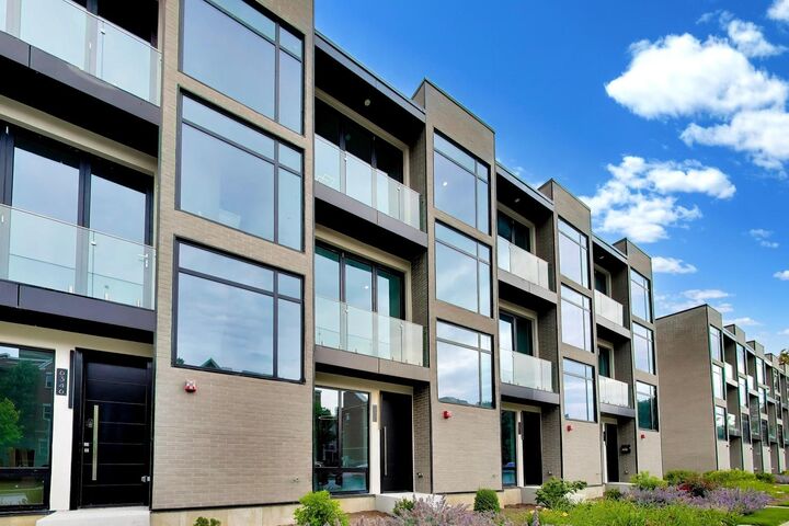 Property Photo: 6344 Hennings Court 6344 IL 60053