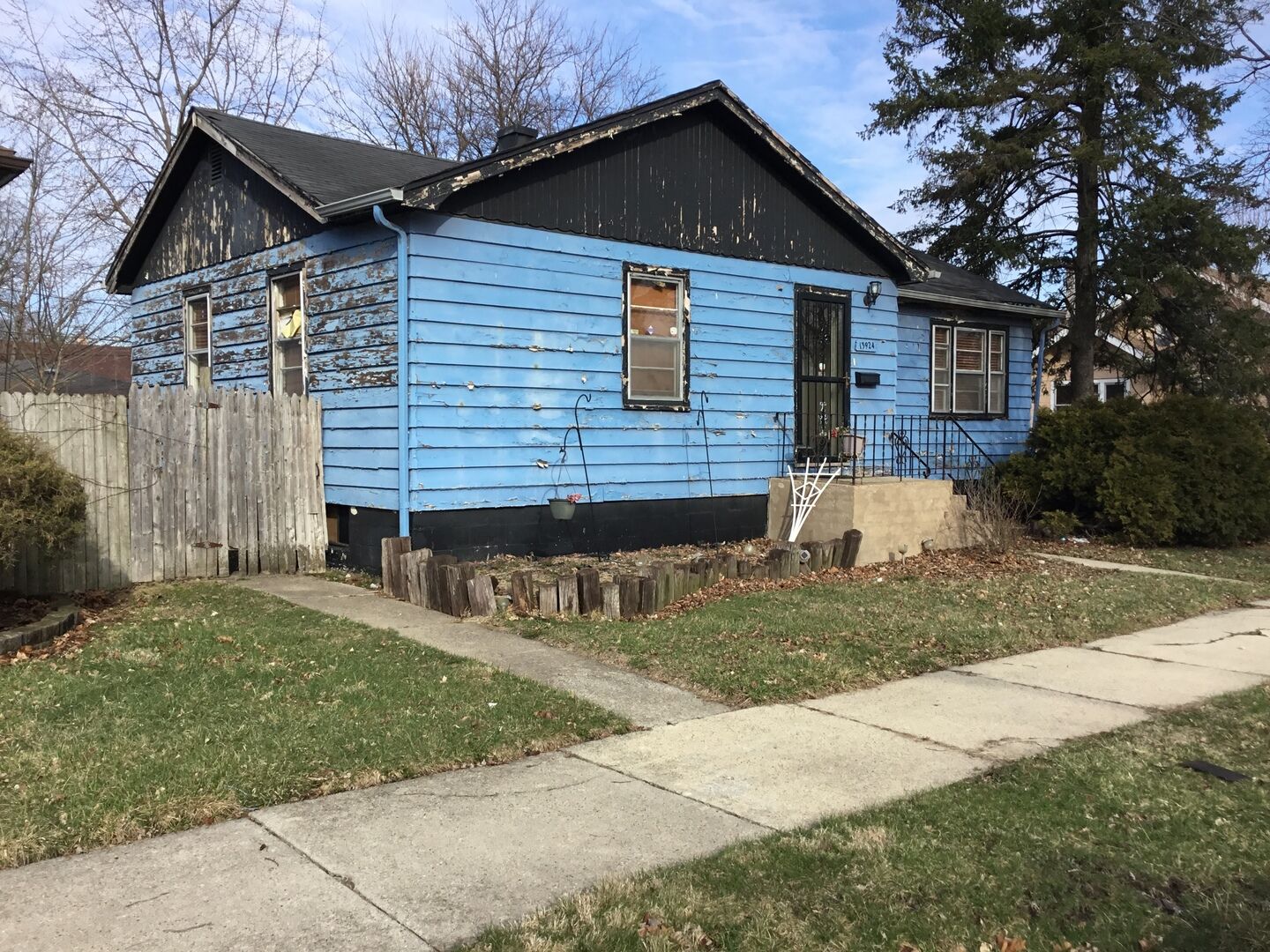 Property Photo: 13924 S Michigan Avenue IL 60827