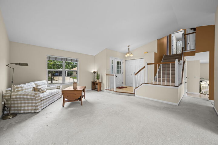 Property Photo:  1233 Old Timber Court  IL 60192 