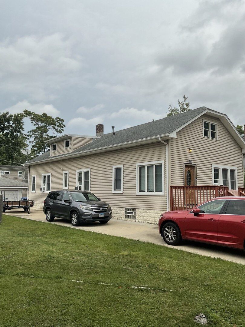 Property Photo:  1682 Van Buren Avenue  IL 60018 