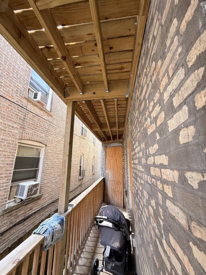 Property Photo:  1431 N Austin Boulevard  IL 60651 