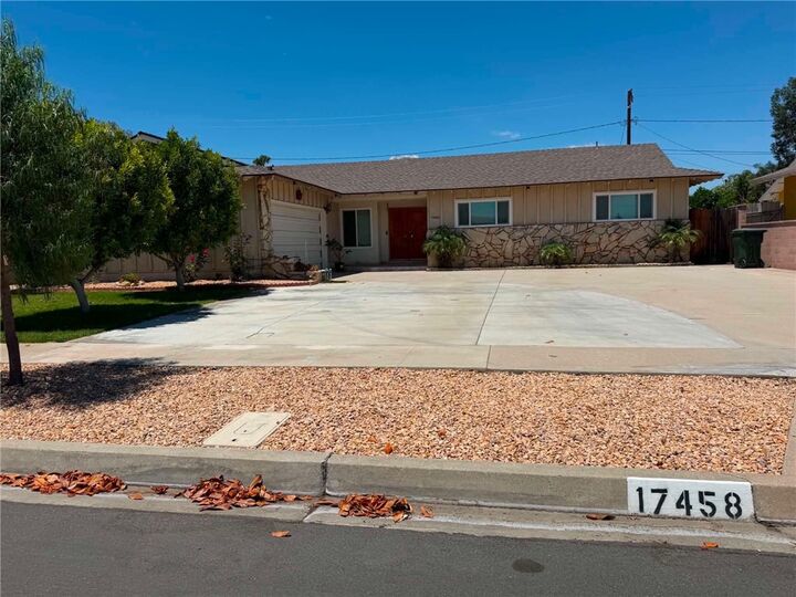 Property Photo:  17458 Fontlee Lane  CA 92335 