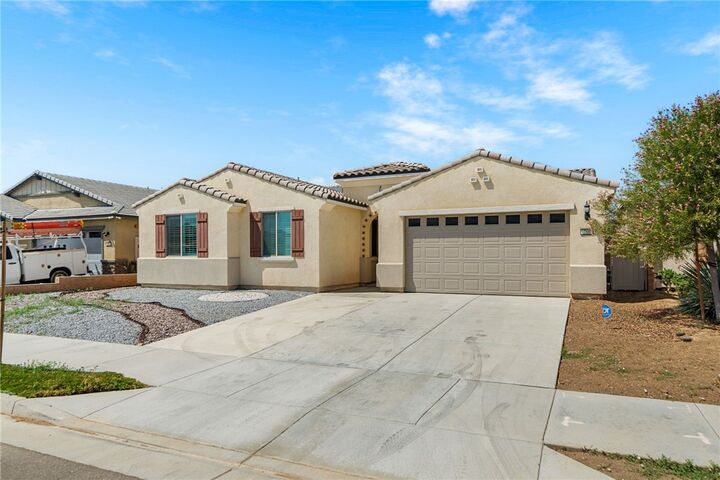 Property Photo: 786 Green Court CA 92571