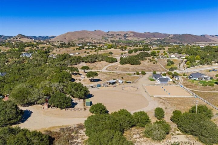 Property Photo: 169 Cimarron CA 93420