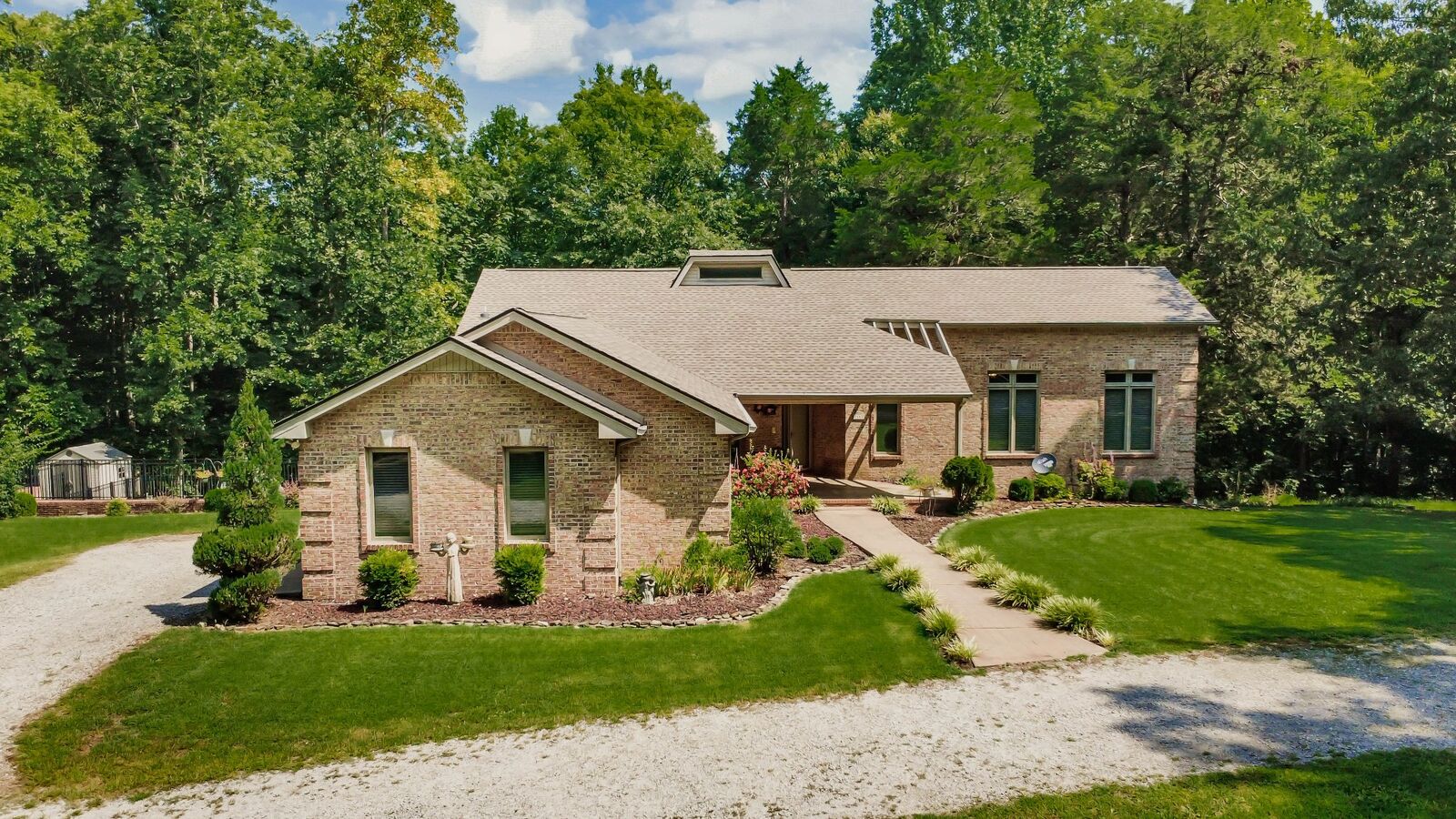 Property Photo:  3101 Flint Ridge Rd  TN 37142 
