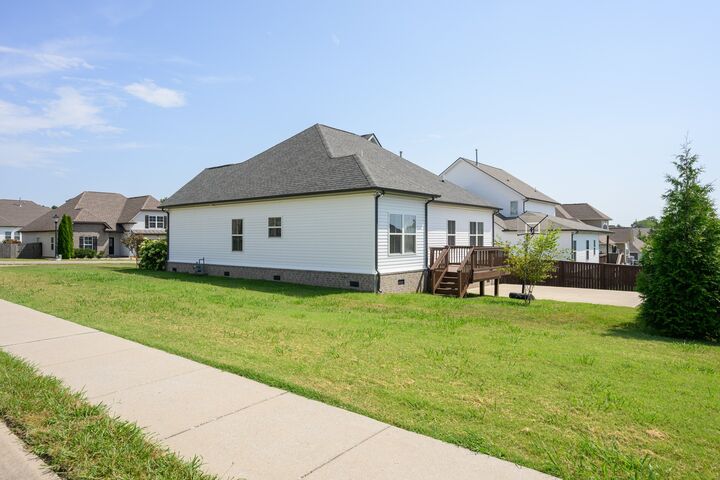 Property Photo:  5905 Covent Ln  TN 37167 