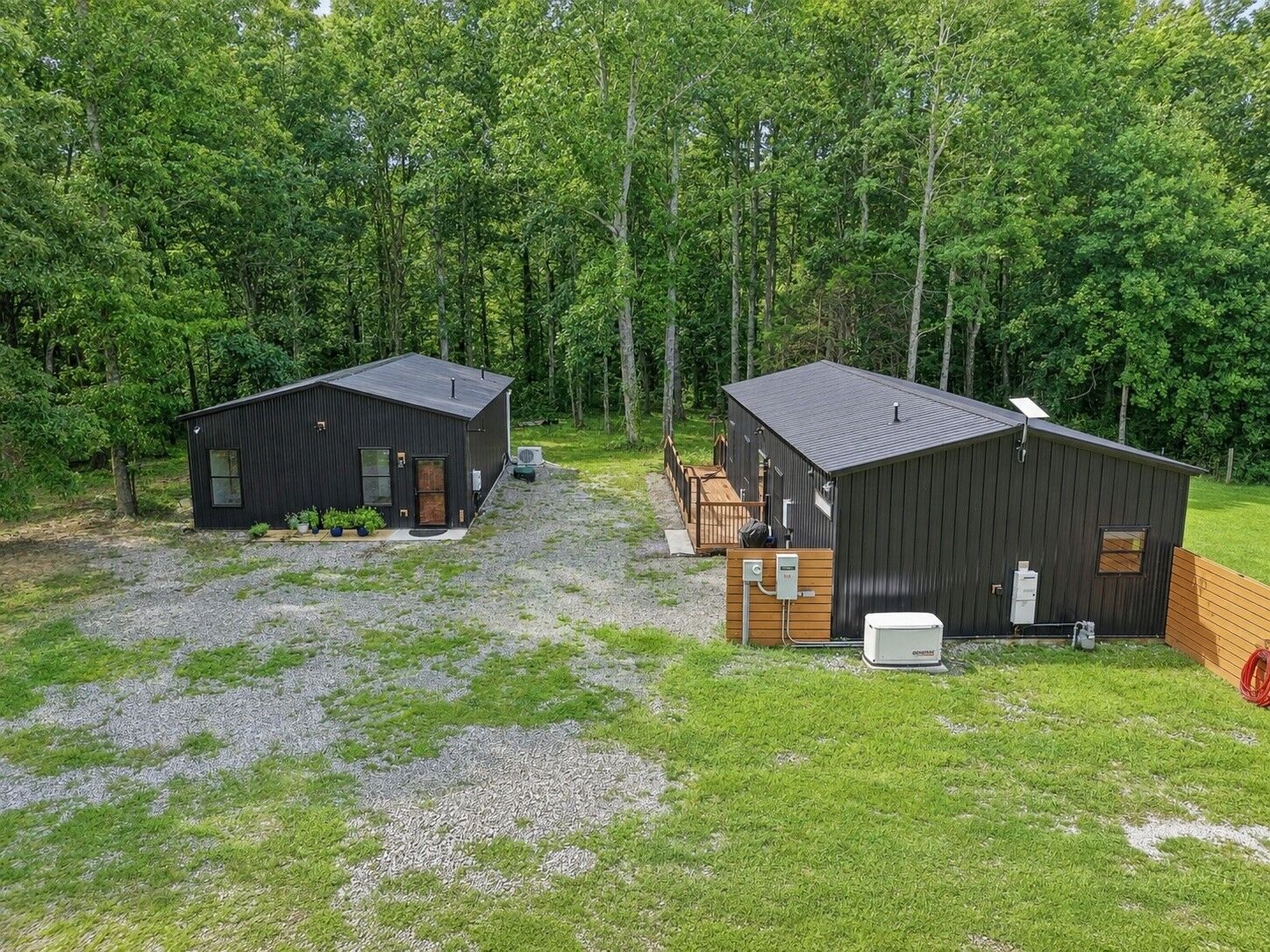 Property Photo: 528 Obie Adcock Rd TN 37166