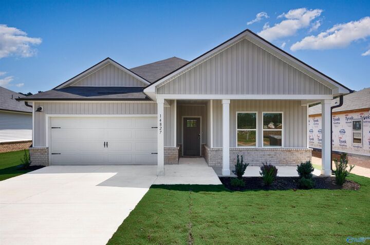 Property Photo: 14827 Lapwing Cove AL 35611