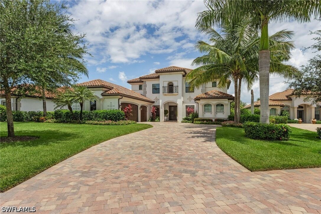 Property Photo:  3423 Runaway Court  FL 34114 