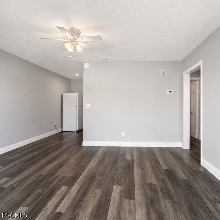 Property Photo: 4919 York Street 1 FL 33904