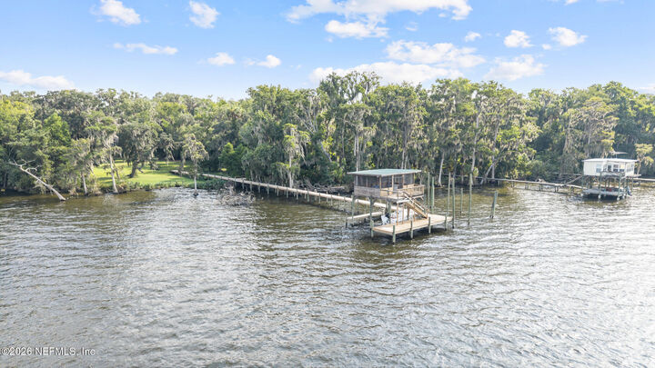 Property Photo: 107 Beechers Point Drive FL 32193