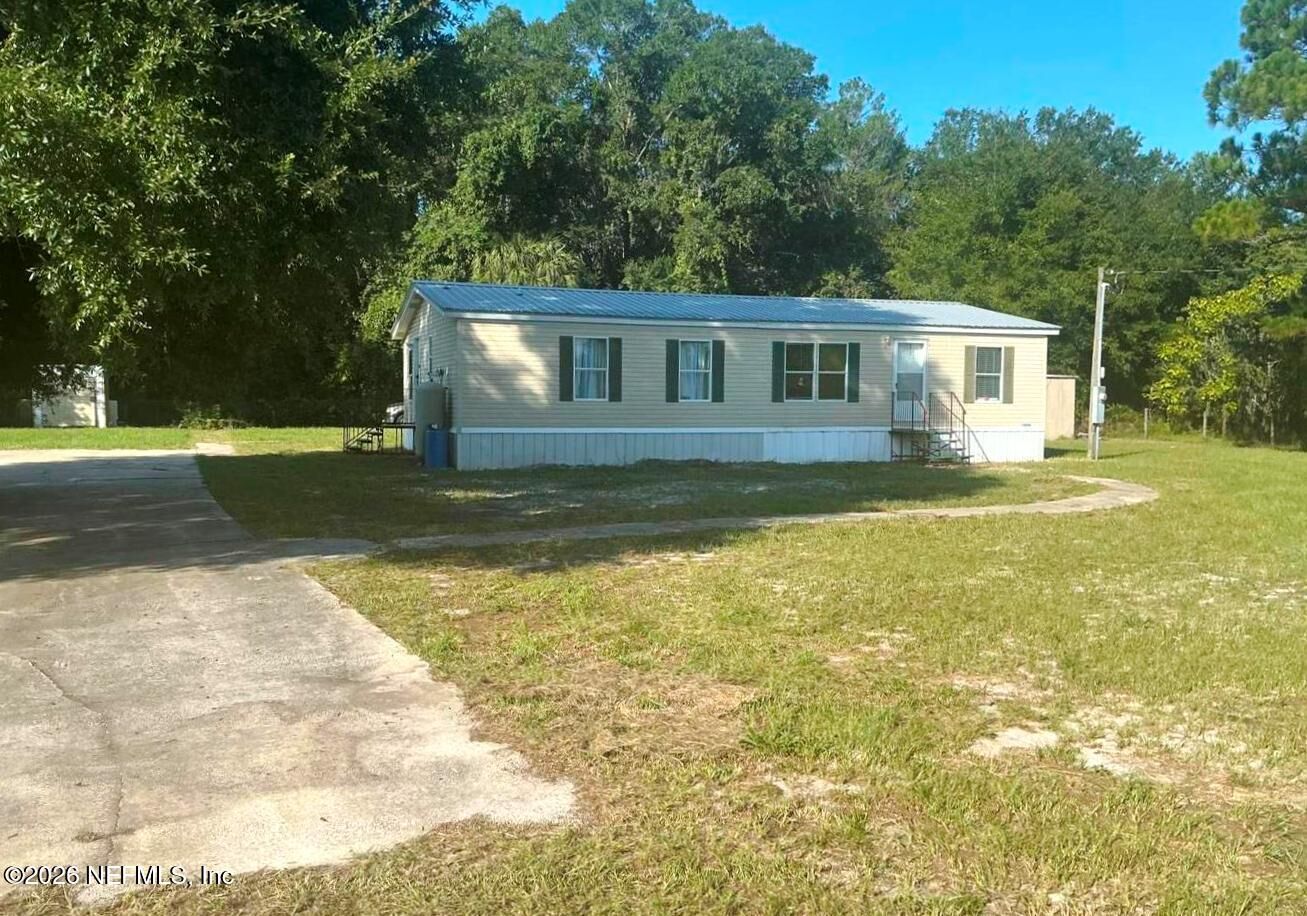 Property Photo: 130 Yancey Circle FL 32189