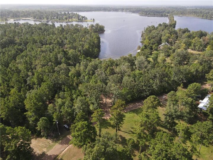 Property Photo: 107 Old Levee Road LA 71454