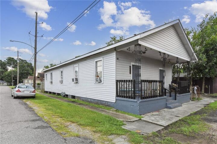 Property Photo:  4029 31 Iroquois Street  LA 70126 