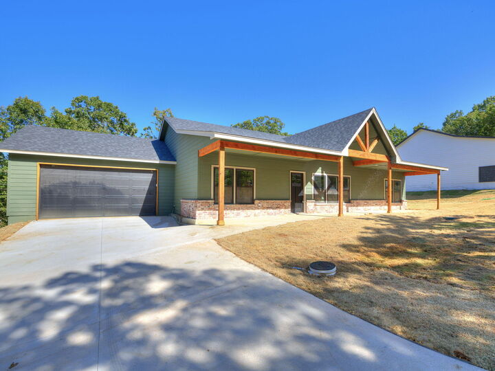 Property Photo: 26370 S 4530 Road OK 74331