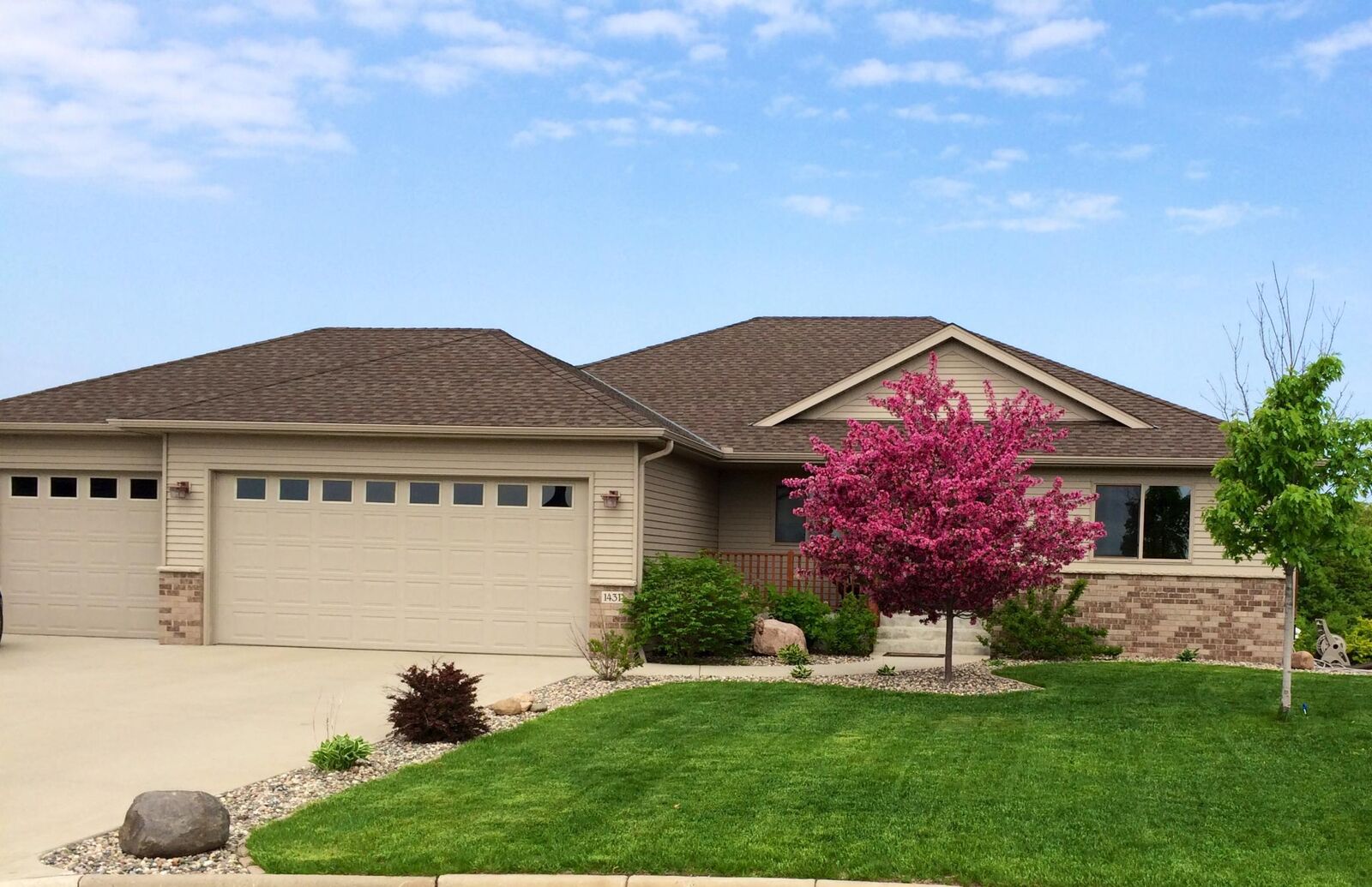 Property Photo: 1431 23rd Street SE MN 56304