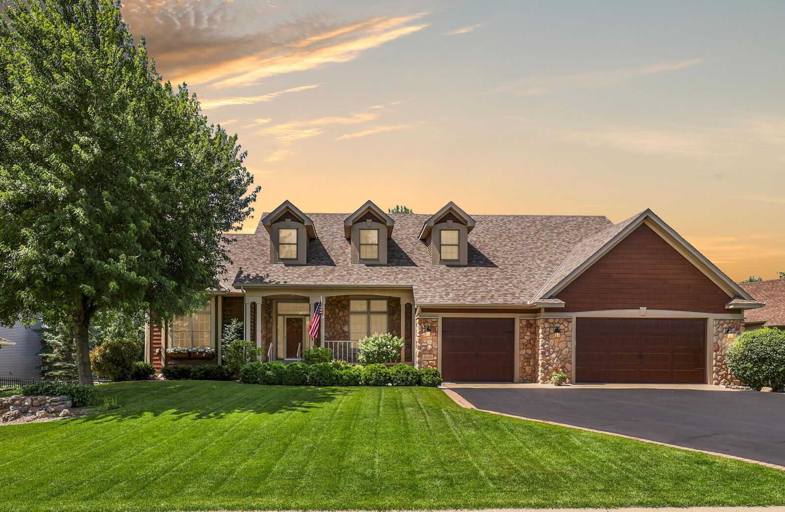 Property Photo:  19081 Inndale Drive  MN 55044 