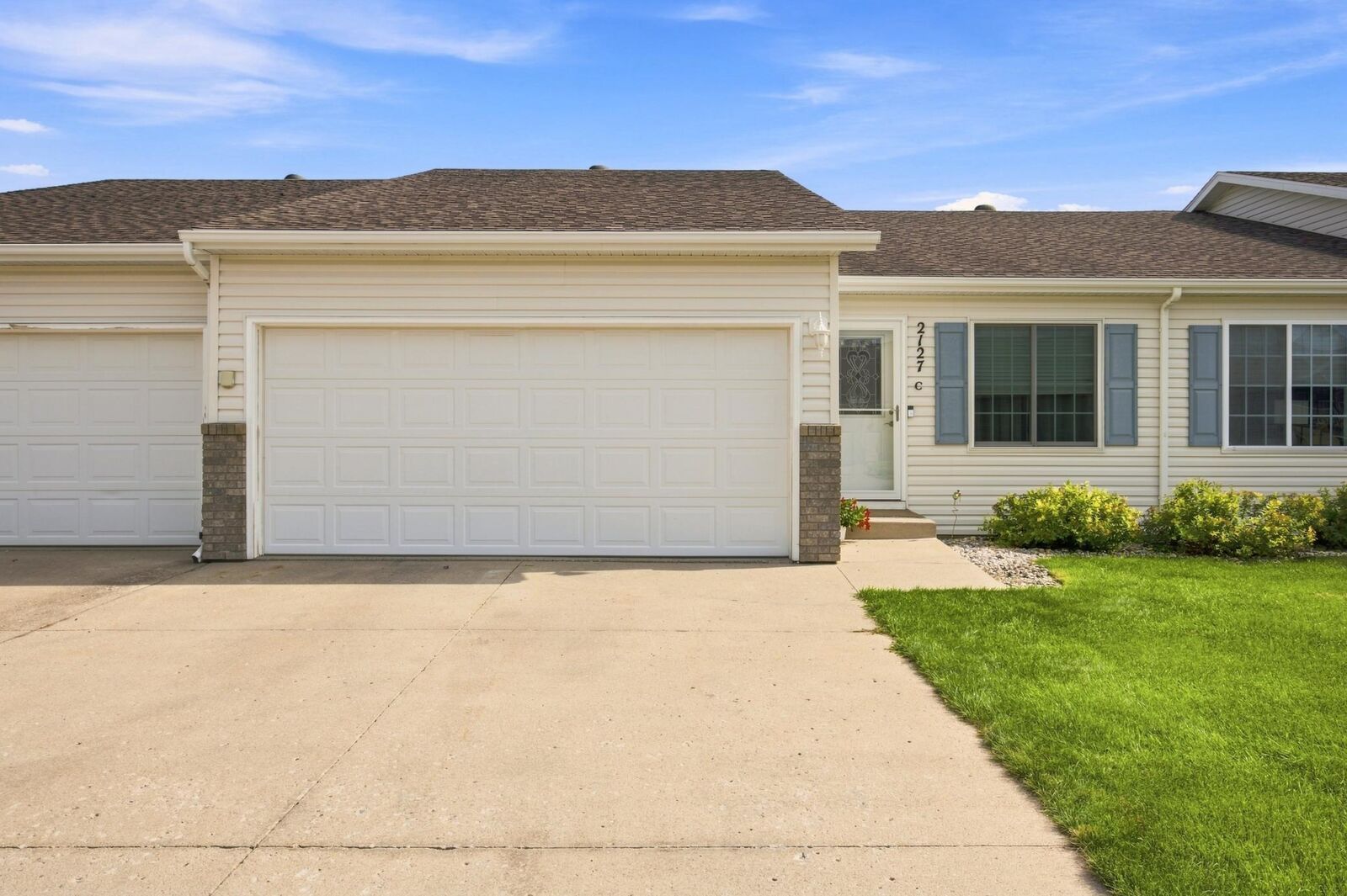 Property Photo: 2127 58th Avenue S C ND 58104