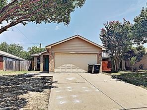 Property Photo:  1021 Olivewood Lane  TX 76140 