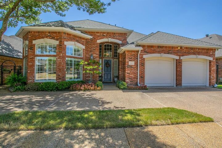 Property Photo: 757 Village Green Drive TX 75115