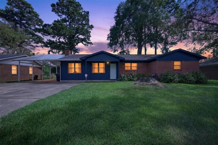 Property Photo:  5619 Knollcrest Drive  LA 71129 