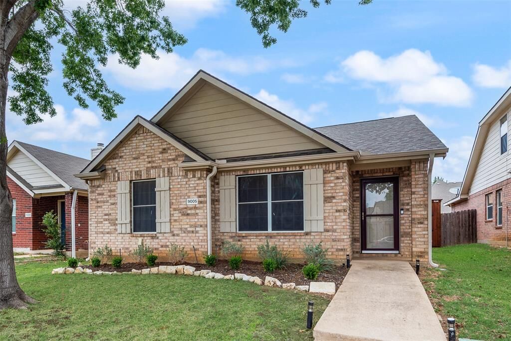 Property Photo: 9005 Stewart Street TX 76227