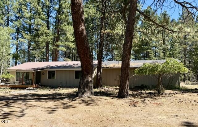 Property Photo: 51530 Riverland Avenue OR 97739